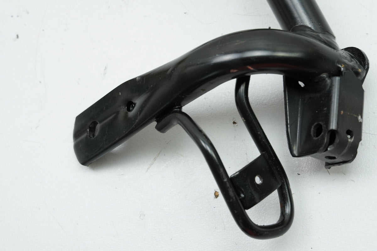 HONDA SH 125 JF23 Soporte de estribera pasajero derecho, soporte de estribera, estribera, placa