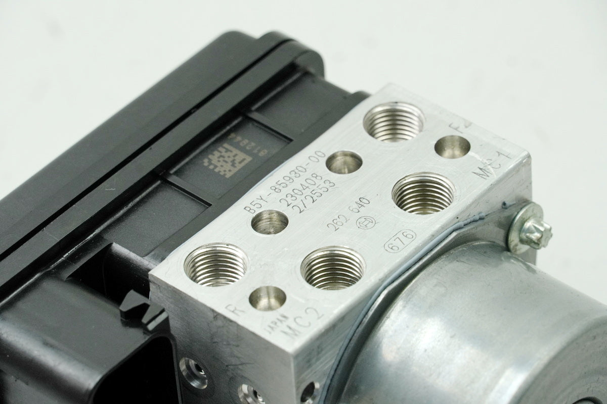 YAMAHA MTN 1000 MT-10 RN78 ABS Pump Pressure Modulator Control Unit ONLY 4550 km