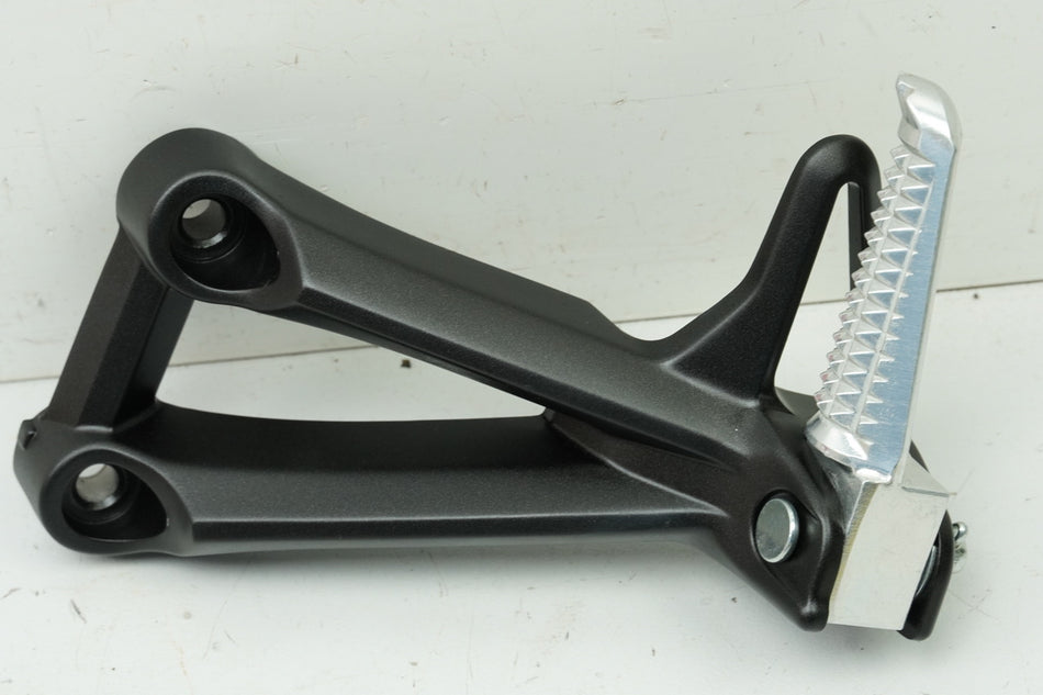 YAMAHA MTN 1000 MT-10 RN78 Footrest System Passenger Left Footrest Holder 4550 km