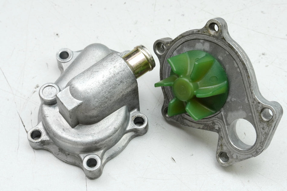 SUZUKI AN 400 WVAU BURGMAN Bomba de agua Impulsor Tapa del motor Bomba de agua K1 K2