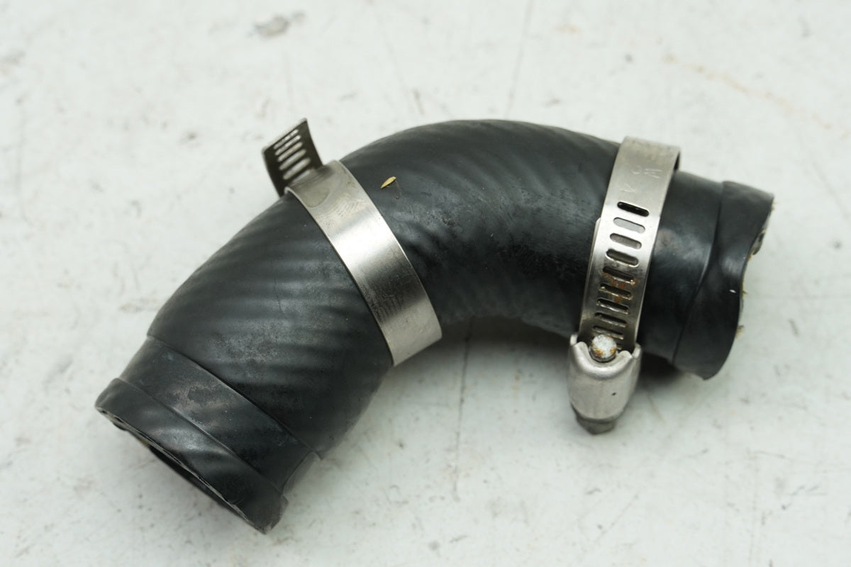 YAMAHA TDM 850 4TX Radiator Hose Thermostat ---> Cylinder Head