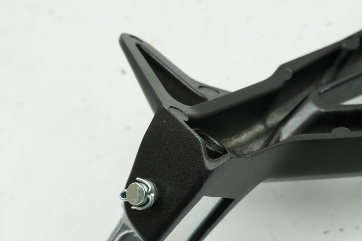 YAMAHA MTN 1000 MT-10 RN78 Footrest System Passenger Left Footrest Holder 4550 km