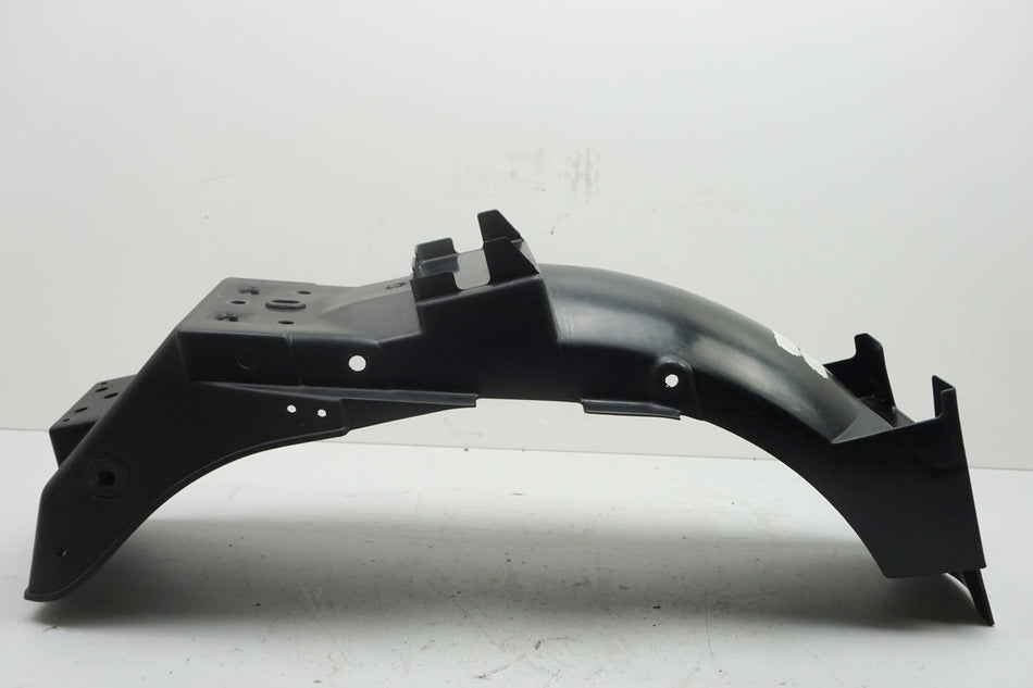 SUZUKI GSX 600 F GN72B Guardabarros trasero Paso de rueda Guardabarros protección contra salpicaduras 63111-19C1