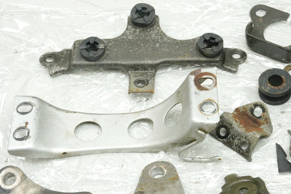 HONDA XL 600 PD06 TRANSALP Tornillos Piezas pequeñas Tuercas (para chasis carenado)