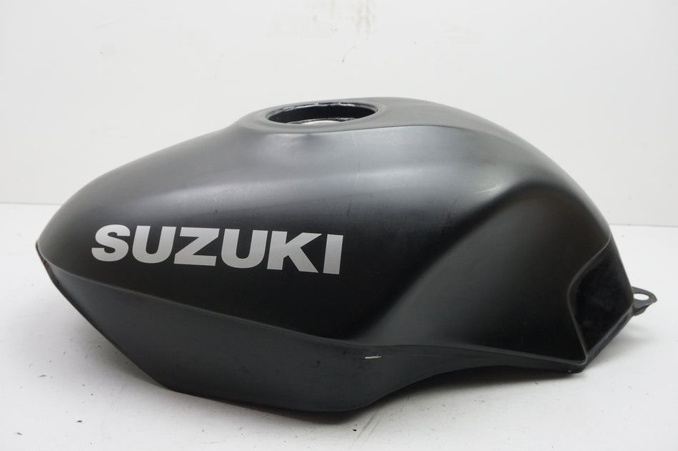 SUZUKI GSX 600 F GN72B Tank Benzintank Fuel = rostfrei 26444 km