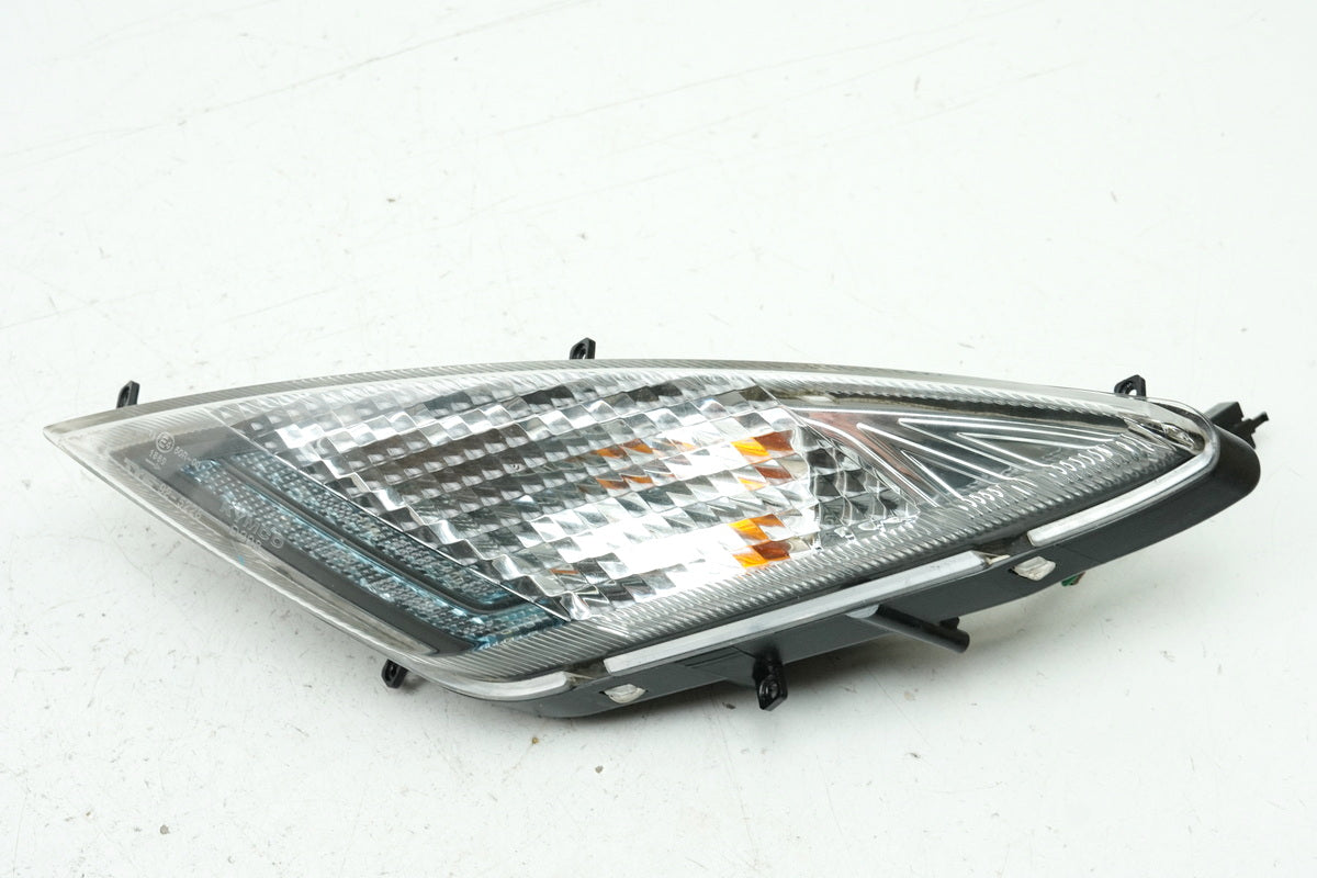 KYMCO PEOPLE GT 300 i V4 Turn Signal Left Front Turn Signal 33450-LGE5-E00