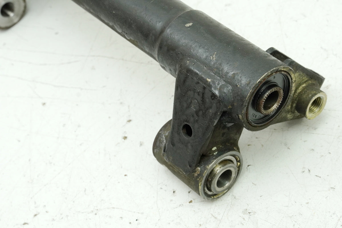 SUZUKI AN 400 WVAU BURGMAN Engine Mount Axle Bracket Carrier Engine Holder K1 K2