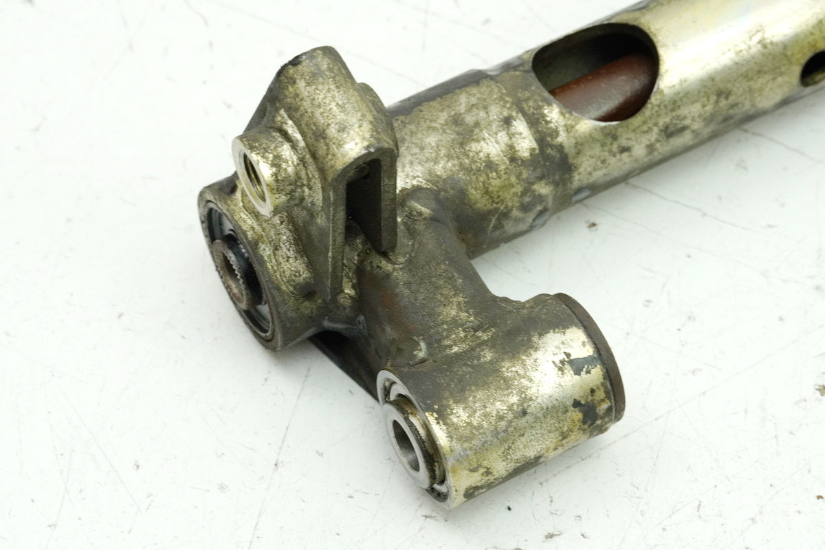 SUZUKI AN 400 WVAU BURGMAN Engine Mount Axle Bracket Carrier Engine Holder K1 K2