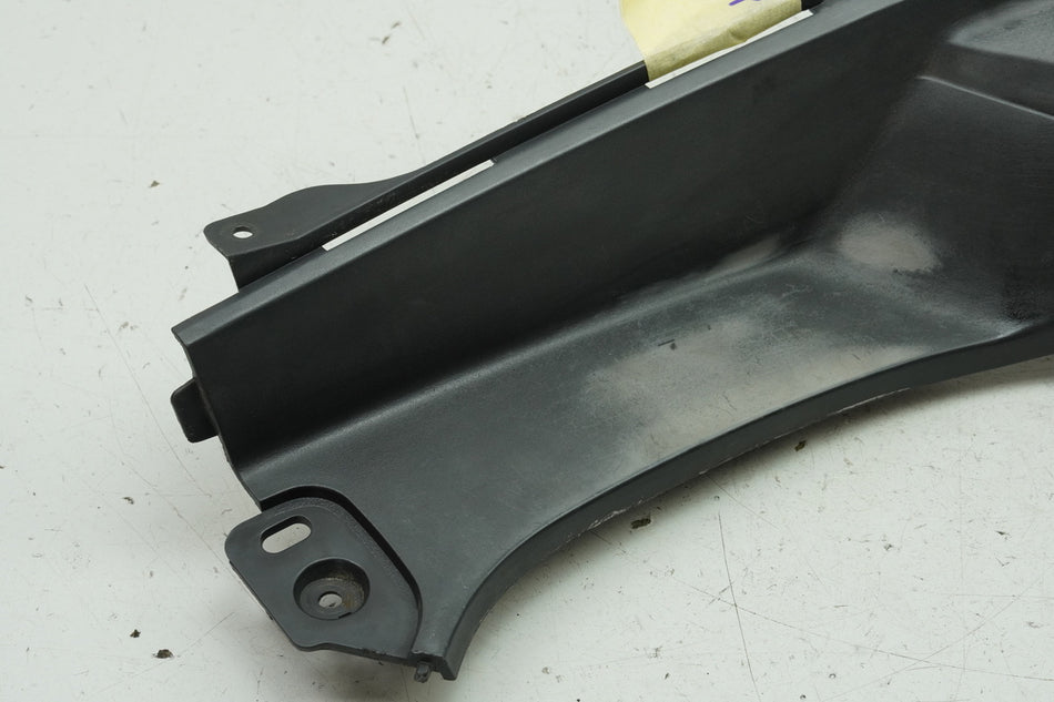 SUZUKI AN 400 WVAU BURGMAN Footboard left rear Cover Fairing K1 K2