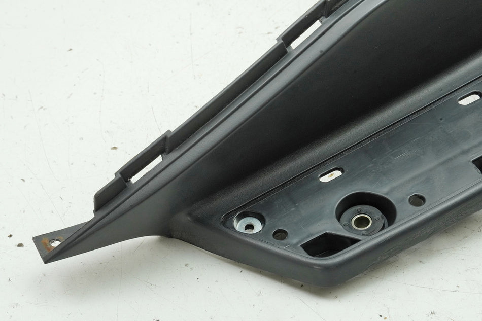SUZUKI AN 400 WVAU BURGMAN Footboard right rear cover fairing K1 K2