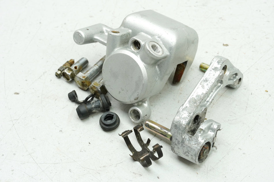 SUZUKI LS 650 NP41A/ B SAVAGE pinza de freno delantera con anclaje de soporte
