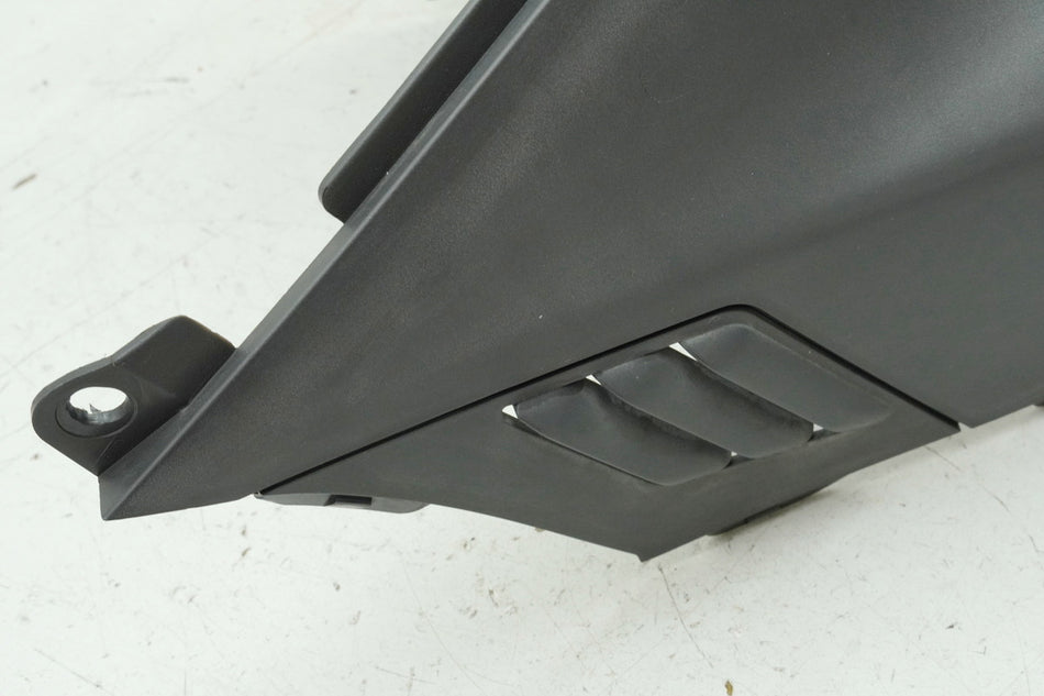 SUZUKI AN 400 WVAU BURGMAN Fairing Footwell Cover Under Seat K1 K2