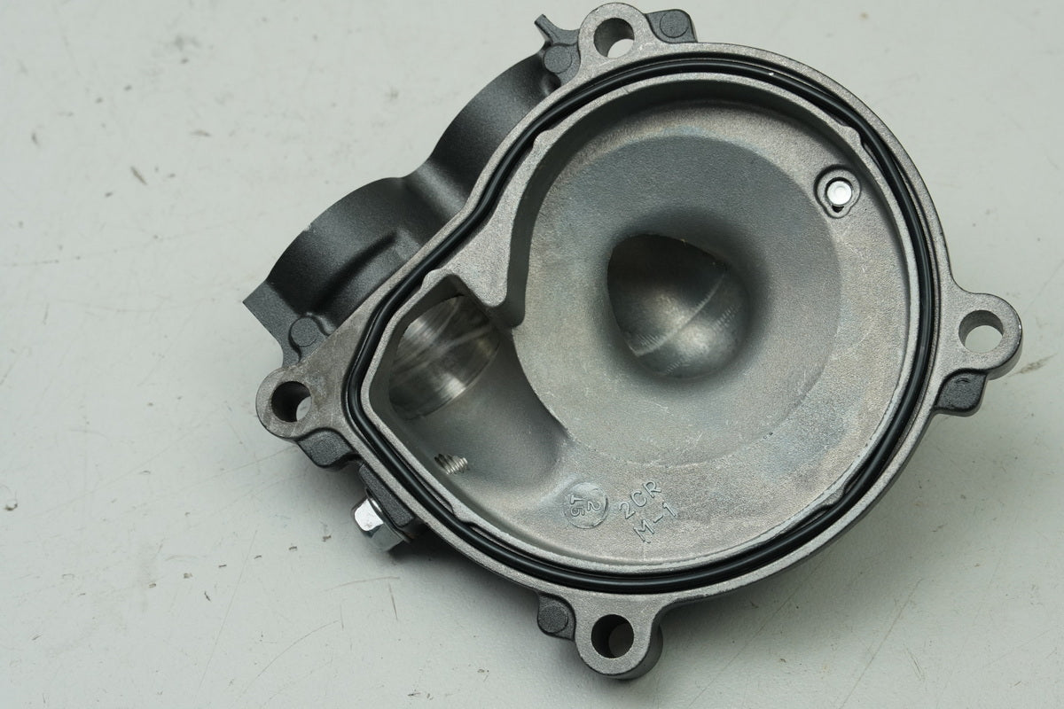 YAMAHA MTN 1000 MT-10 RN78 Engine Cover Water Pump Cover (for engine) 4550 km