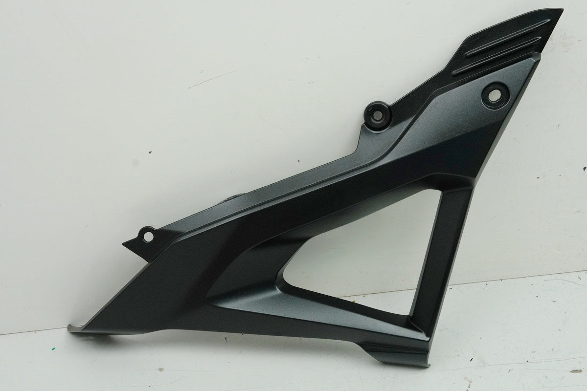 HONDA CB 125 R JC91 Side Cover Right Panel Trim Fairing