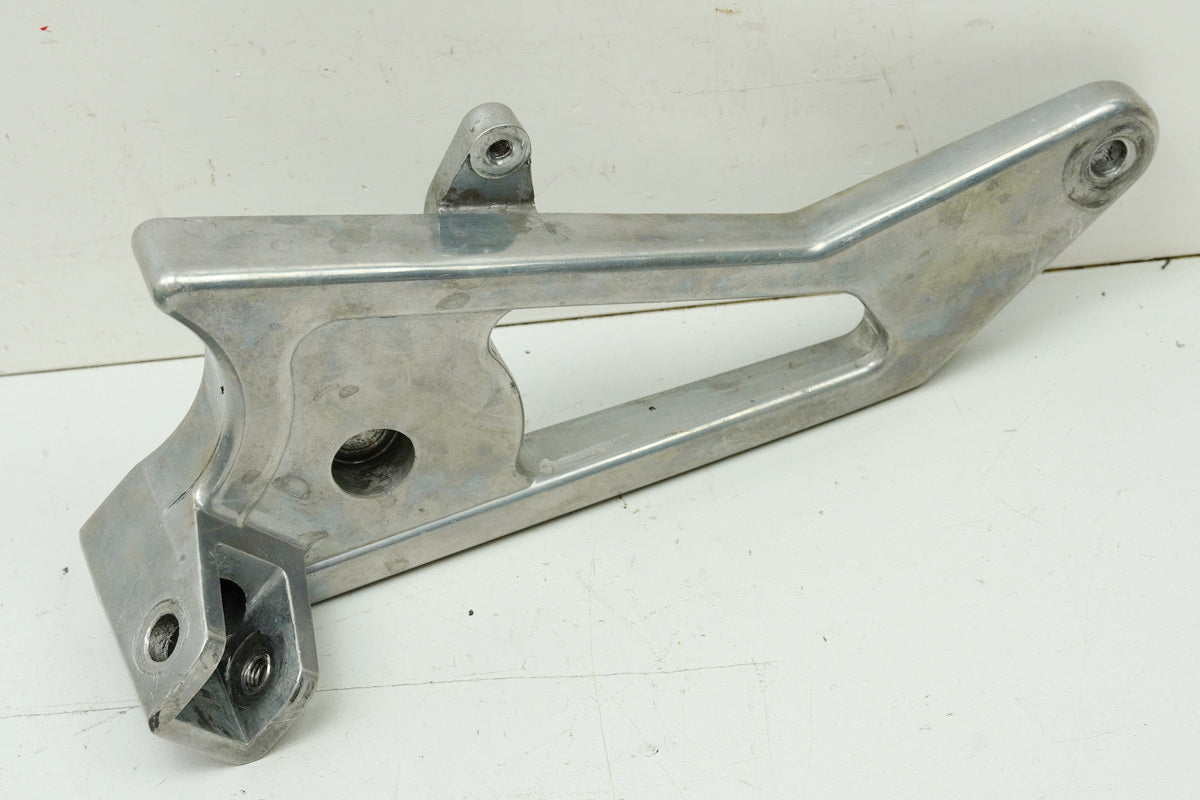 MOTO GUZZI California 1100 EV KD Soporte estribera pasajero izquierda Placa reposapiés