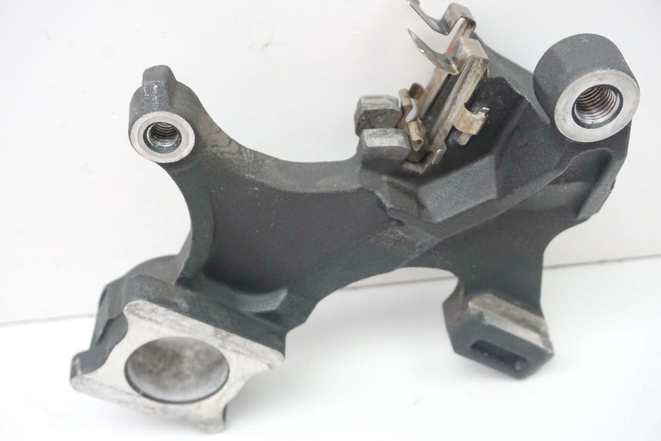 SUZUKI GSX-R 600 WVCV Ankerplatte Bremssattel hinten Halter Bremsankerplatte