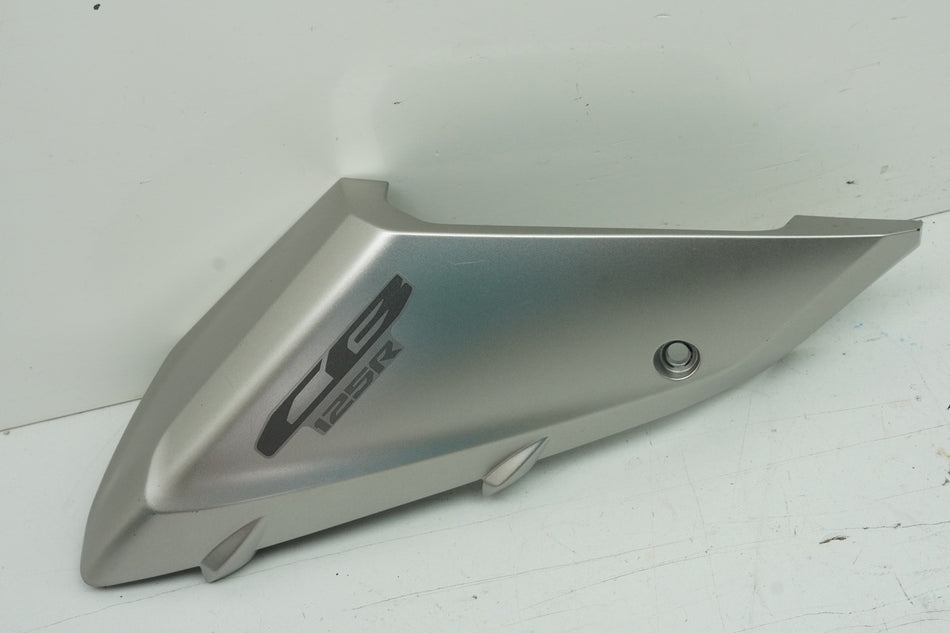HONDA CB 125 R JC91 Carenado depósito delantero derecho Tapa cubierta del depósito