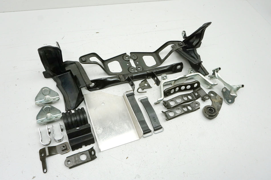 YAMAHA FZR 600 R 3HE Soporte Juego de soportes Abrazadera de sujeción Chasis Carenado