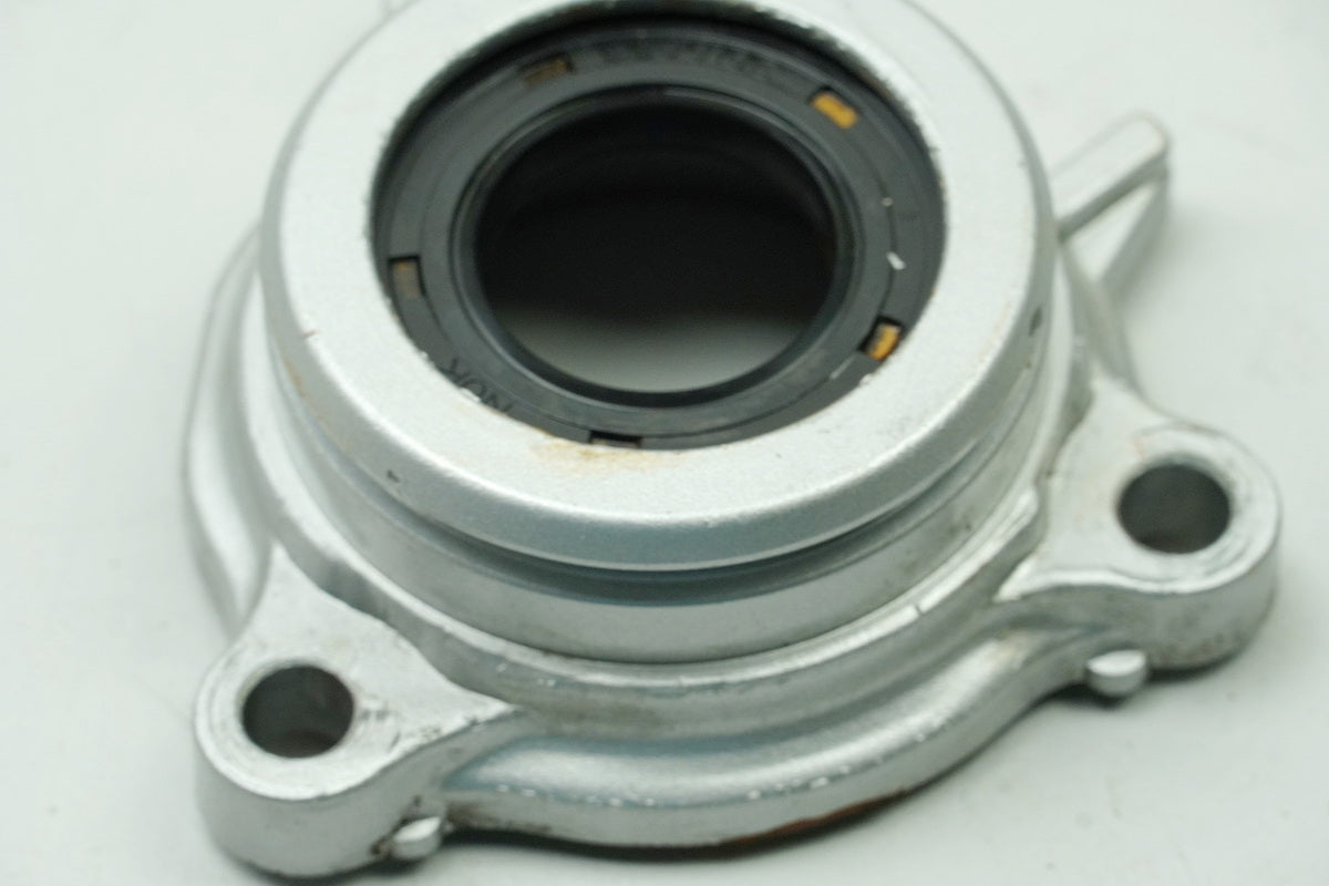 Honda GL 1500 F6C Valkyrie SC34 Final Drive Shaft Holder Engine Cover (for engine)