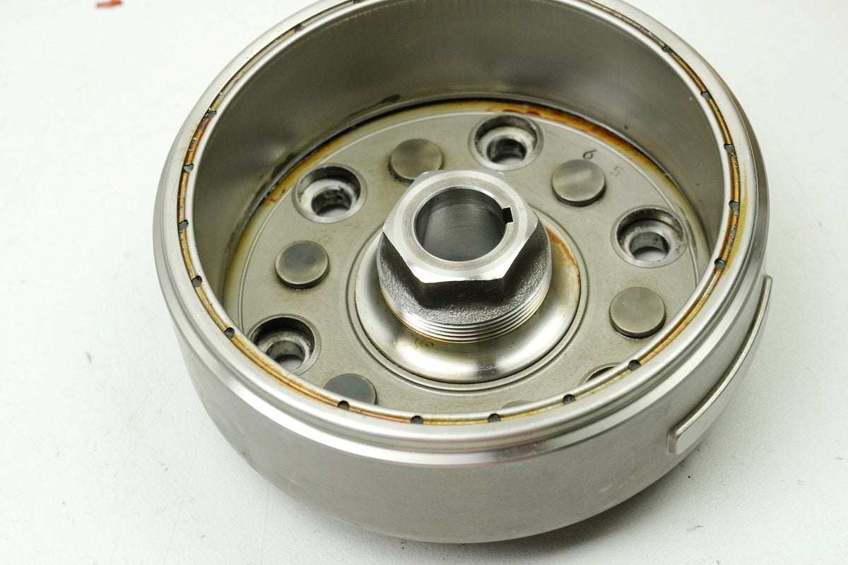 SUZUKI AN 400 WVAU BURGMAN Lima Rotor Volante de inercia Alternador K1 K2