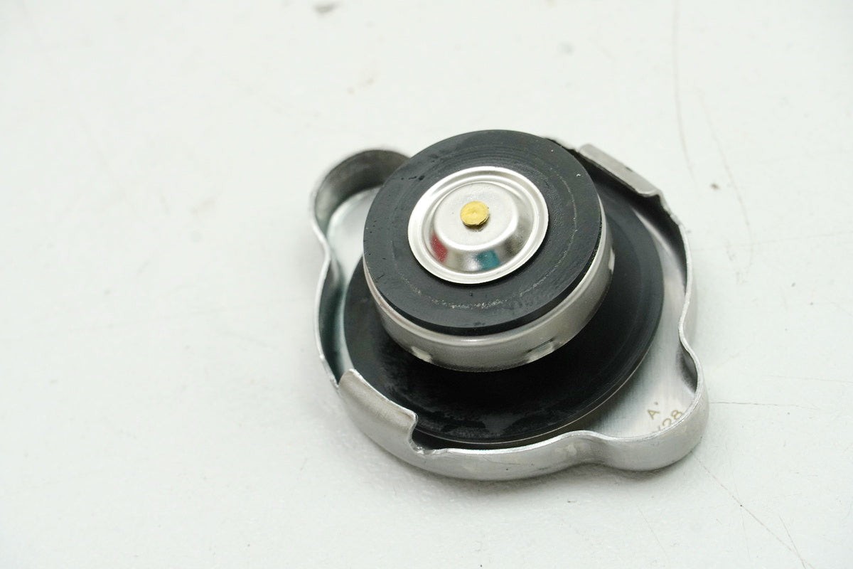HONDA CB 125 R JC91 Radiator Cap Cover