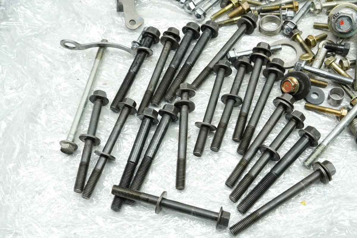 Honda GL1500 F6C Valkyrie SC34 Schrauben Muttern Kleinteile (für Motor Gehäuse)