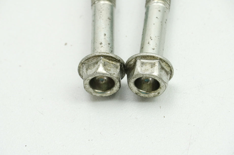 HONDA CB 125 R JC91 Schrauben Bremssattel vorn Halteschrauben
