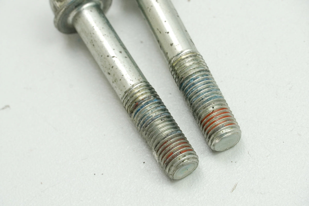 HONDA CB 125 R JC91 Schrauben Bremssattel vorn Halteschrauben
