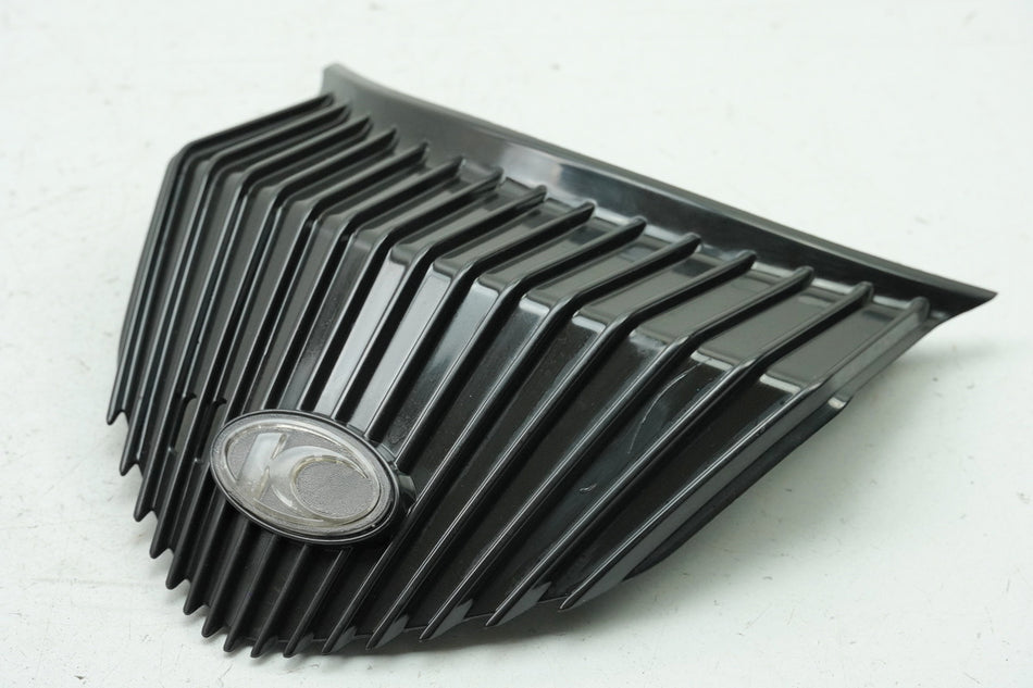 KYMCO PEOPLE GT 300 i V4 Carenado frontal superior Cubierta Emblema Tapa