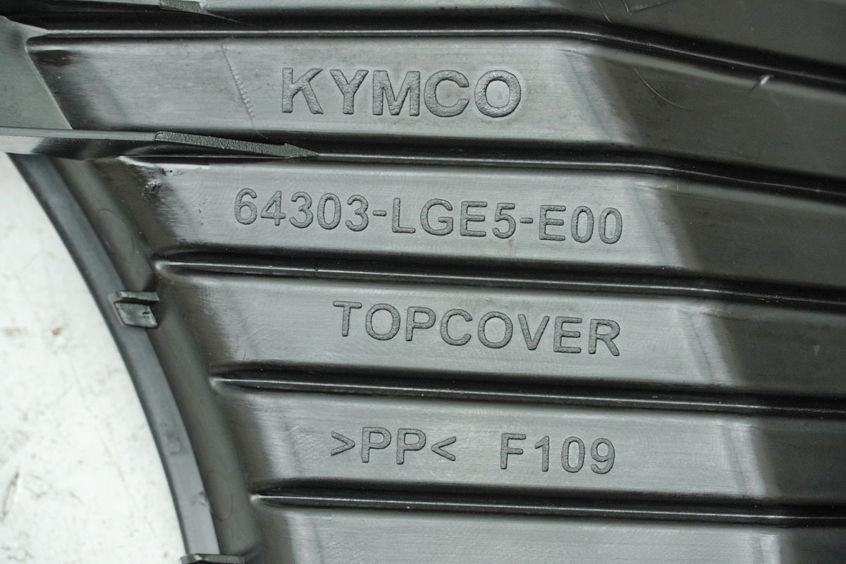 KYMCO PEOPLE GT 300 i V4 Carenado frontal superior Cubierta Emblema Tapa