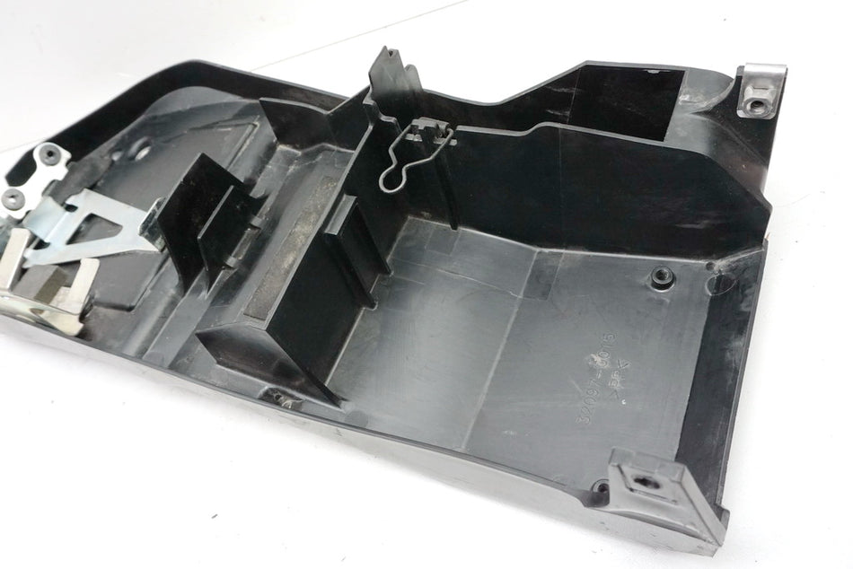 KAWASAKI Z 750 ZR750L Rear Inner Fender Mudguard Wheel Arch