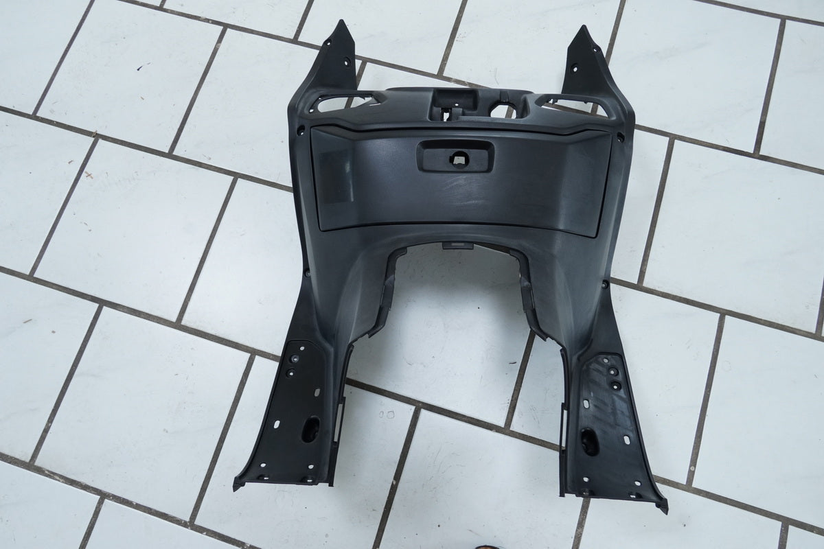 SUZUKI AN 400 WVAU BURGMAN Verkleidung Fußraum vorn Beinschild Abdeckung K1 K2