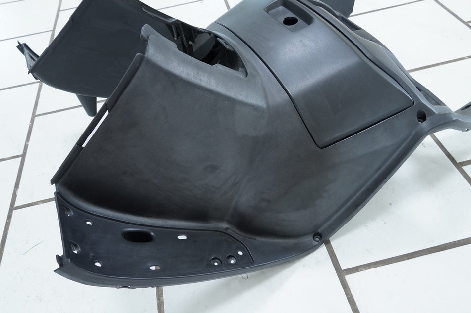 SUZUKI AN 400 WVAU BURGMAN Fairing Footwell Front Leg Shield Cover K1 K2