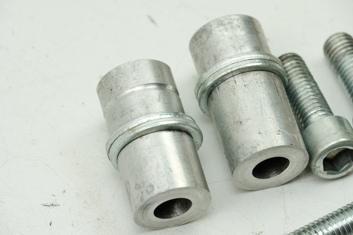MOTO GUZZI California 1100 EV KD Mount Engine Axle Frame Rear Bushings