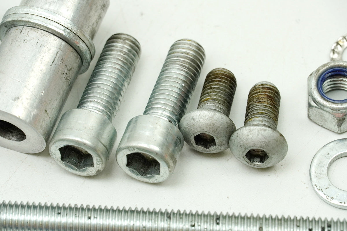 MOTO GUZZI California 1100 EV KD Mount Engine Axle Frame Rear Bushings