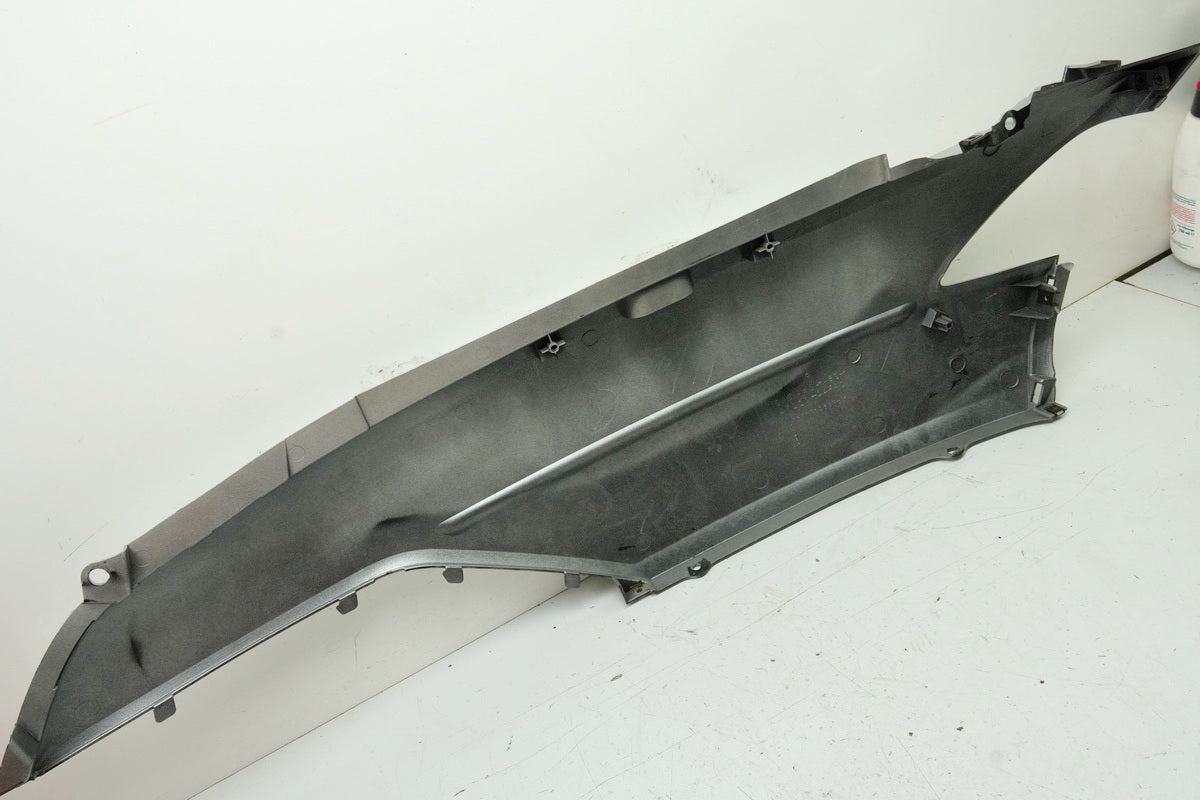 SUZUKI AN 400 WVAU BURGMAN Rear Fairing Right Side Cover K1 K2