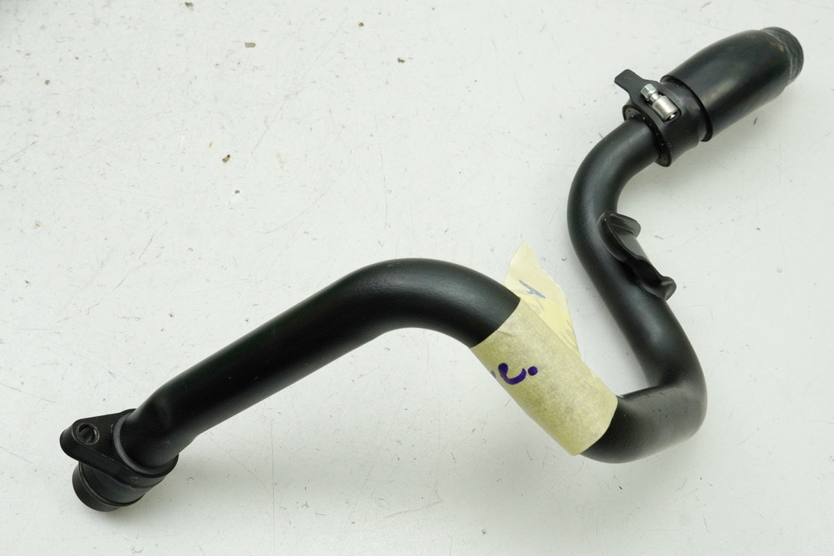YAMAHA MTN 1000 MT10 RN78 Kühlerschlauch Rohr Wasserrohr Kühler re. Wasserpumpe