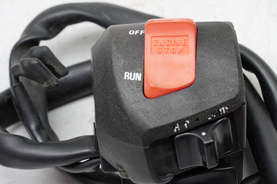 HONDA CB 750 RC42 SEVENFIFTY Interruptor de manillar derecho Interruptor de encendido/apagado de emergencia Cortacorrientes