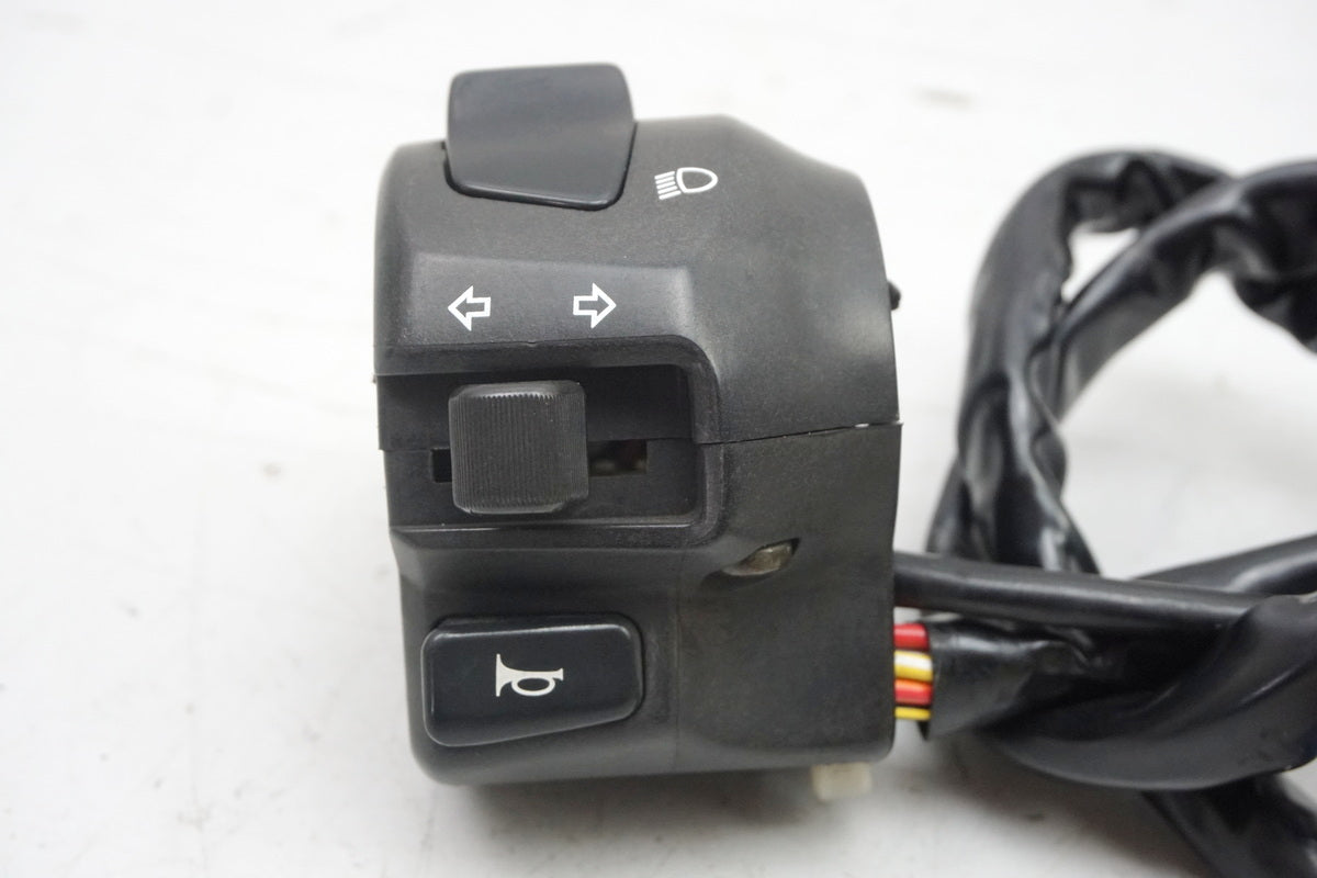 Suzuki GSX 1400 WVBN Lenkerschalter links Schalter Lichtschalter Blinker