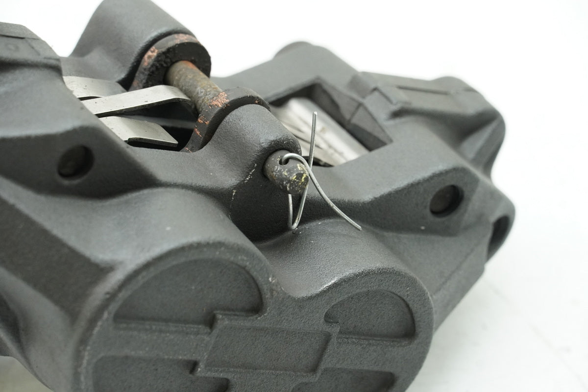 TRIUMPH SPEED TRIPLE 955 i 595 N Bremssattel vorn Paar Bremszange Brake Caliper