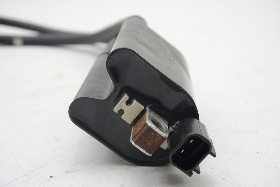 Suzuki GSX 1400 WVBN Zündspule 1+4 Zündkerzenstecker Ignition Coil