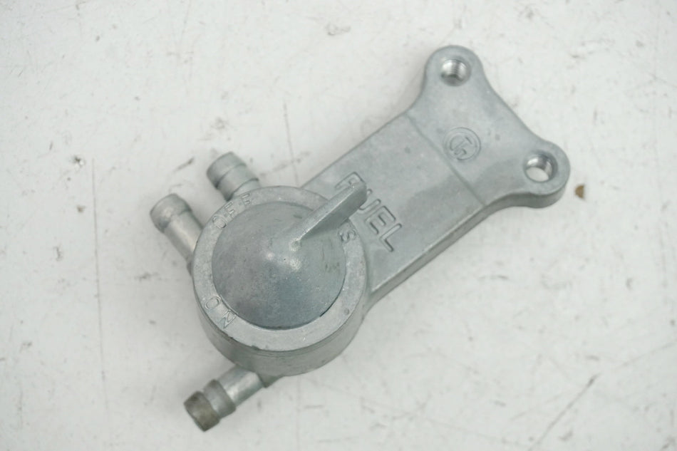 KAWASAKI EL 250 B ELIMINATOR Grifo de gasolina para depósito