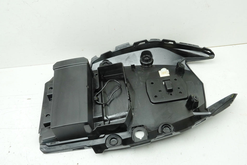 KAWASAKI Z 650 ER650HA2 Guardabarros trasero Paso de rueda Cubrecadenas Cubierta Llanta