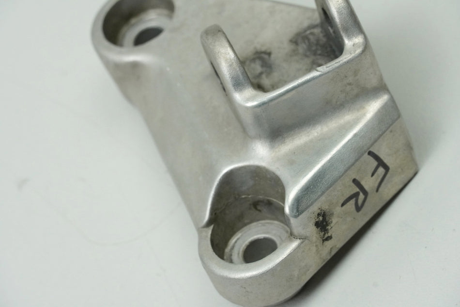 HONDA CB 750 RC42 SEVENFIFTY Reposapiés derecho de conductor Soporte de estribera