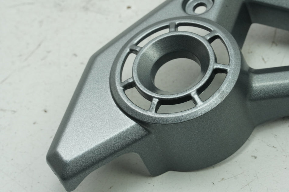 KAWASAKI Z650 ER650HA2 Abdeckung Fußraste rechts Fußrastenträger Cover Blende