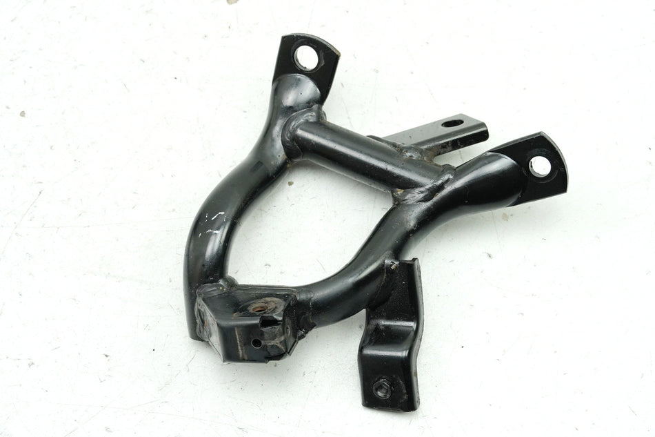 KYMCO PEOPLE GT 300 i V4 Soporte estribo pasajero izquierdo Estribera placa