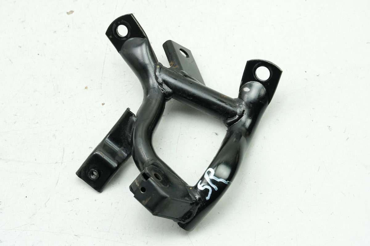 KYMCO PEOPLE GT 300 i V4 Passenger Footrest Bracket Right Holder Footrest Plate