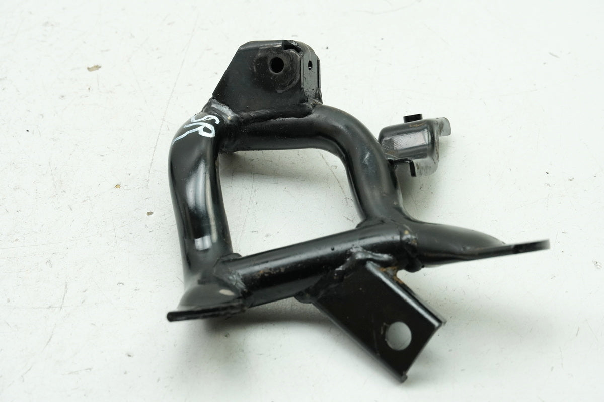KYMCO PEOPLE GT 300 i V4 Passenger Footrest Bracket Right Holder Footrest Plate