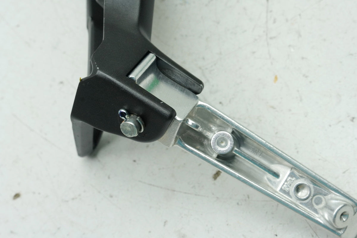 YAMAHA MT09 RN29 RN43 - Footpeg System Pillion Left Footrest Holder Mounting Plate