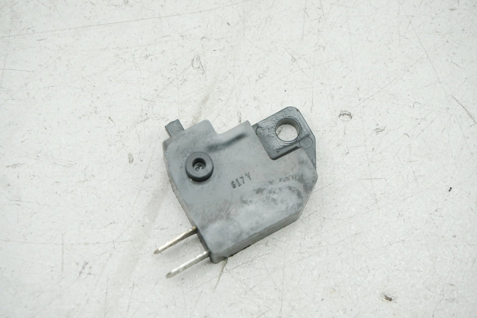 SUZUKI GSX 600 F GN72B Interruptor luz de freno delantero para cilindro maestro - 26444 km